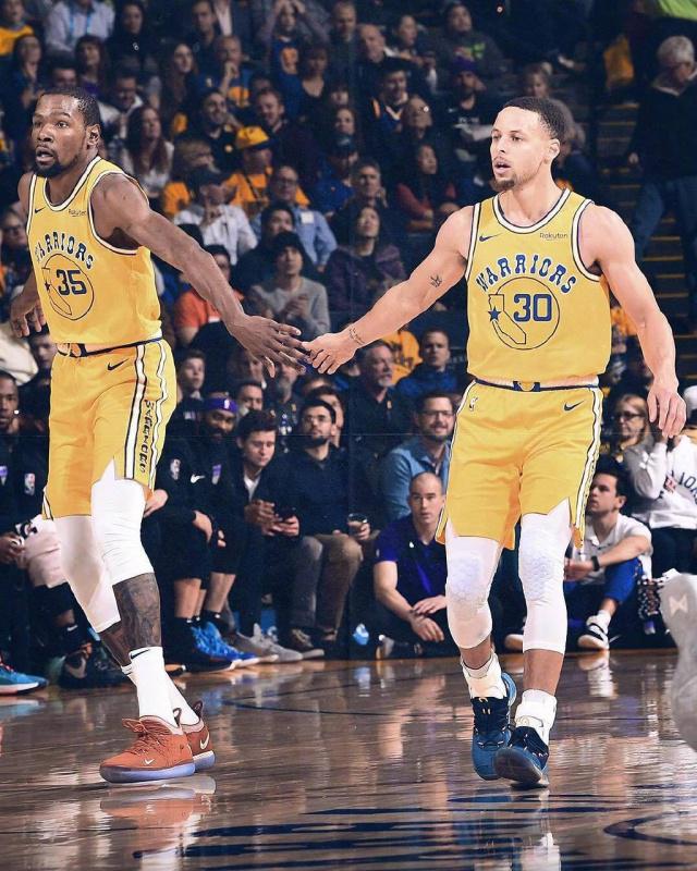 球员们必须 球员们必须