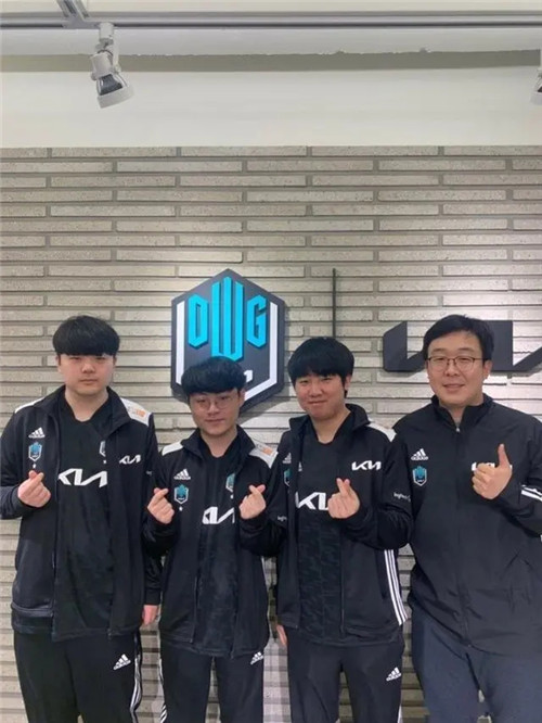 庄家两副露 庄家两副露